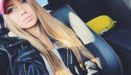 Hot girl drive a car