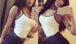 Girl with perfect hot body on randomchat