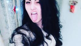 Hot girl on her kitchen is on chat