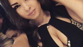 Hot girl in sexy little black dress on randomchat