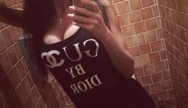 Sexy girl make her selfie for randomchat